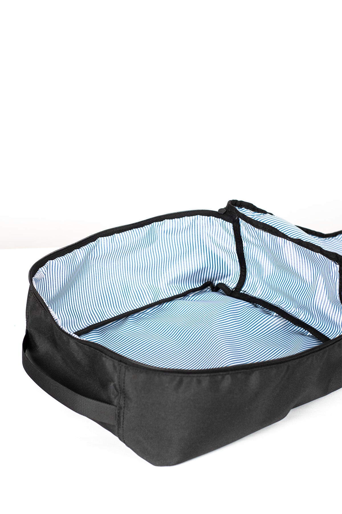 شنط الباكينج كيوب ستور